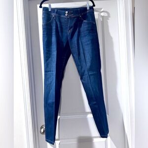 Hudson Women’s Beth Baby Boot Leg Jeans in Dark Wash Sz 32